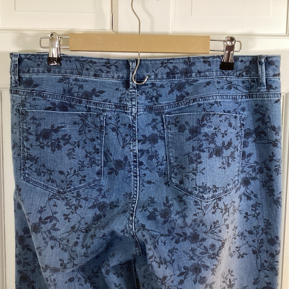 J. Jill Weekender Women’s Denim Floral Straight Leg Jeans. Size 14 - Picture 5 of 9
